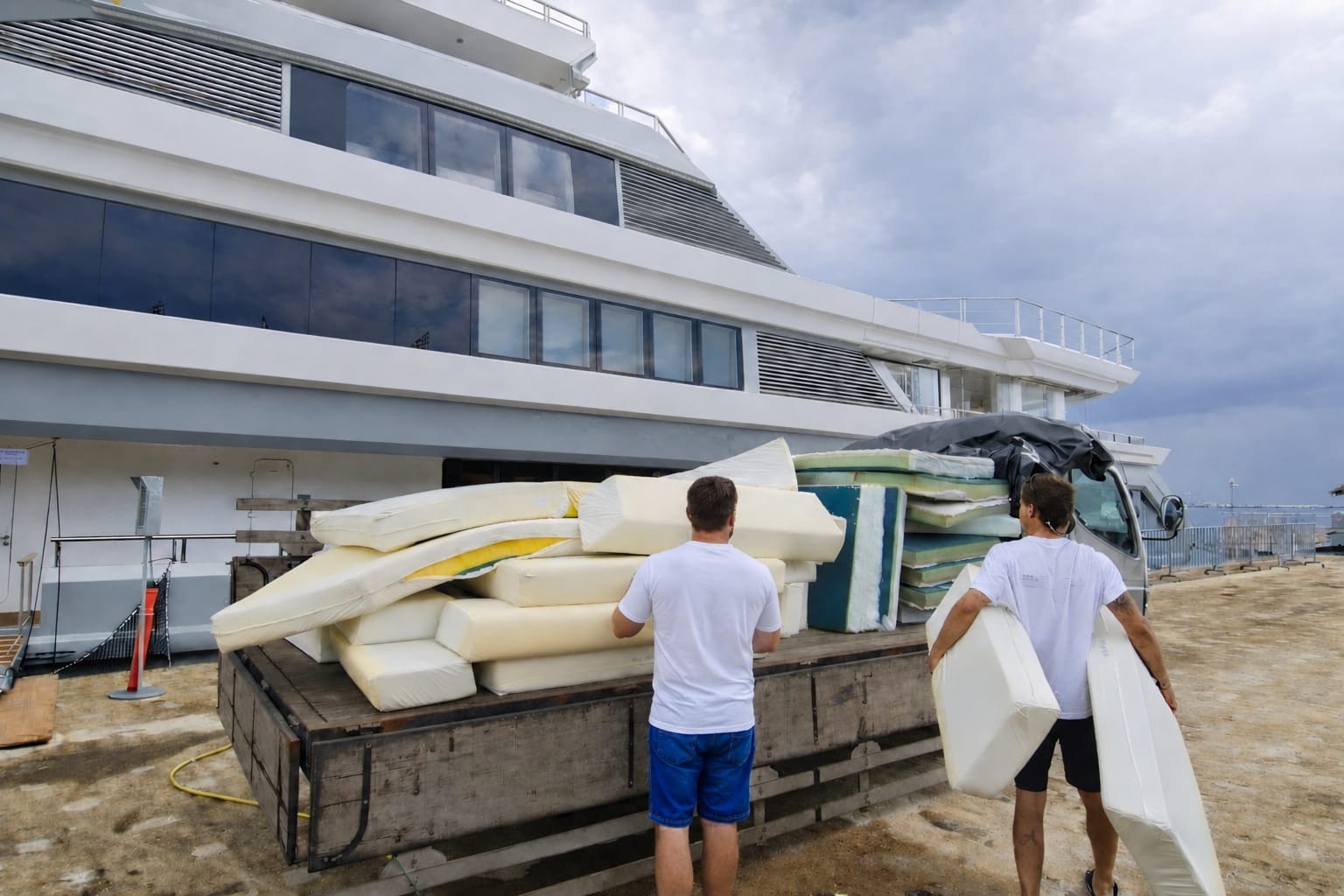 Hong Heng cushions delivered dockside to a superyacht